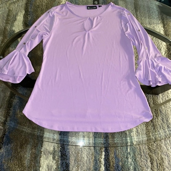 New York & Company Bell Sleeve Top Size Medium - Picture 1 of 5